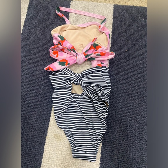 Albion Fit One Piece Cut Out Swim Suit Size XS - Picture 2 of 3